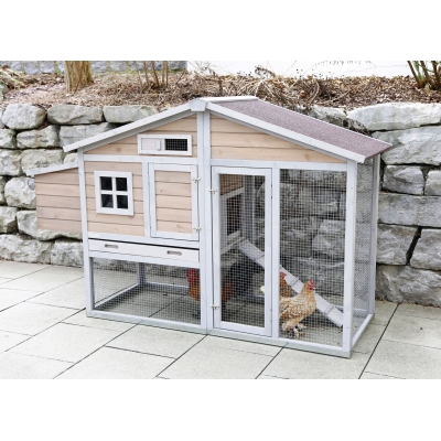 Domek dla kur w wybiegiem