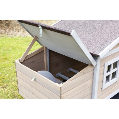 Domek dla kur w wybiegiem